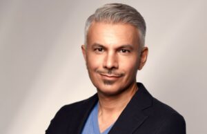 Mehr über den Artikel erfahren Experts Talk: Reza Razavi über die Kraft der Transformation