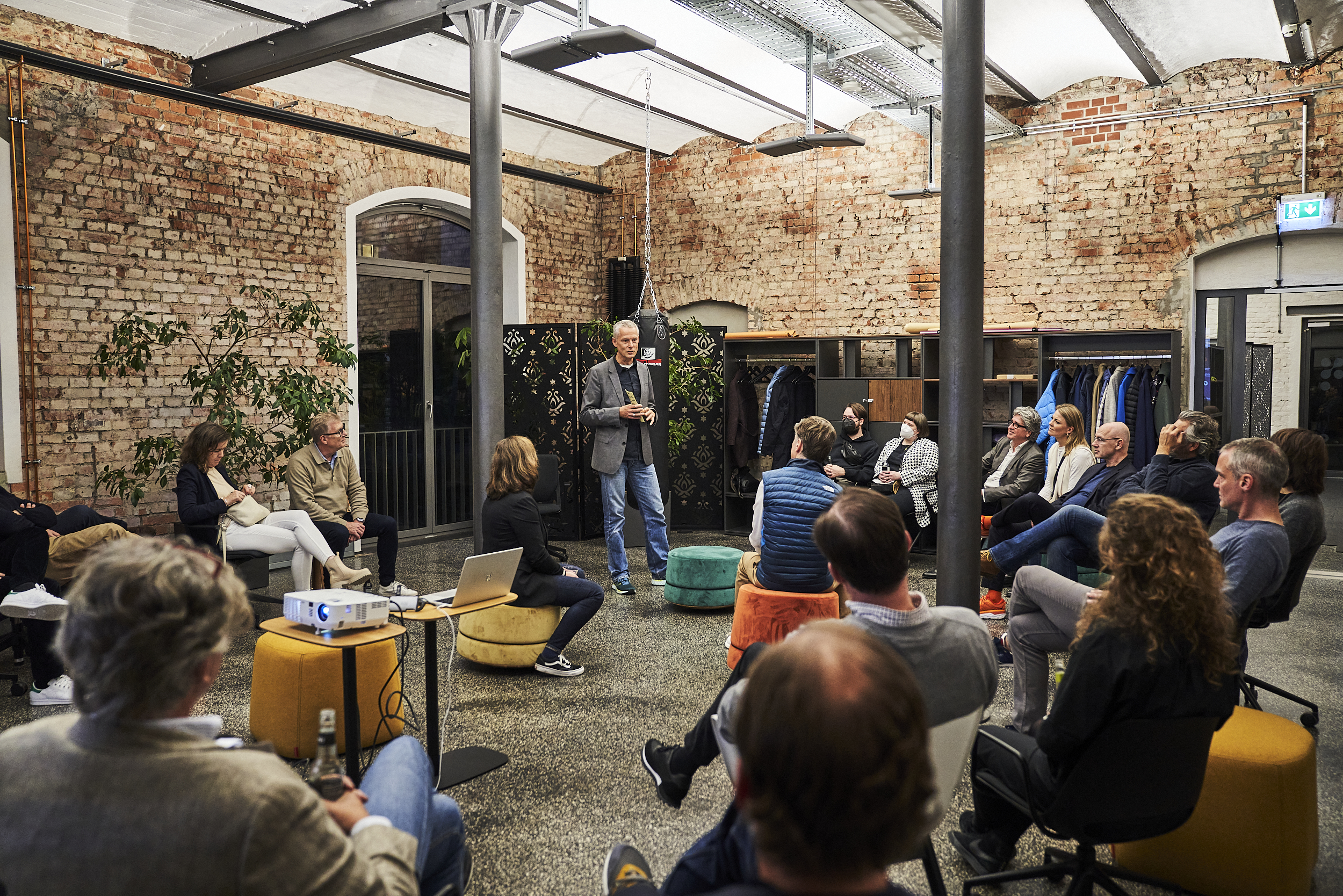 Mehr über den Artikel erfahren Vertrauen als Basis der Marke: Brand Bowl Hamburg im März 2023